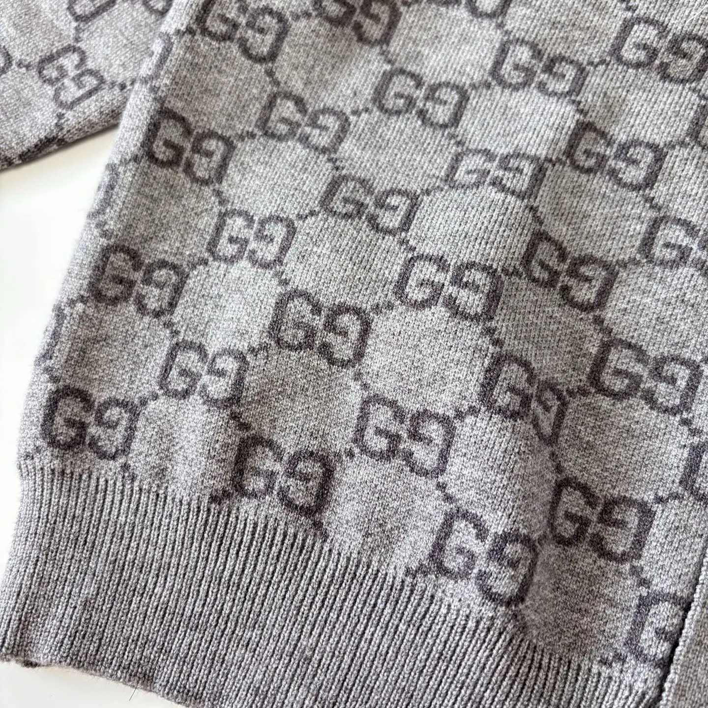 【100-160cm】ママたちに大好評 おしゃれ 着心地良い キッズ ニット カーディガン