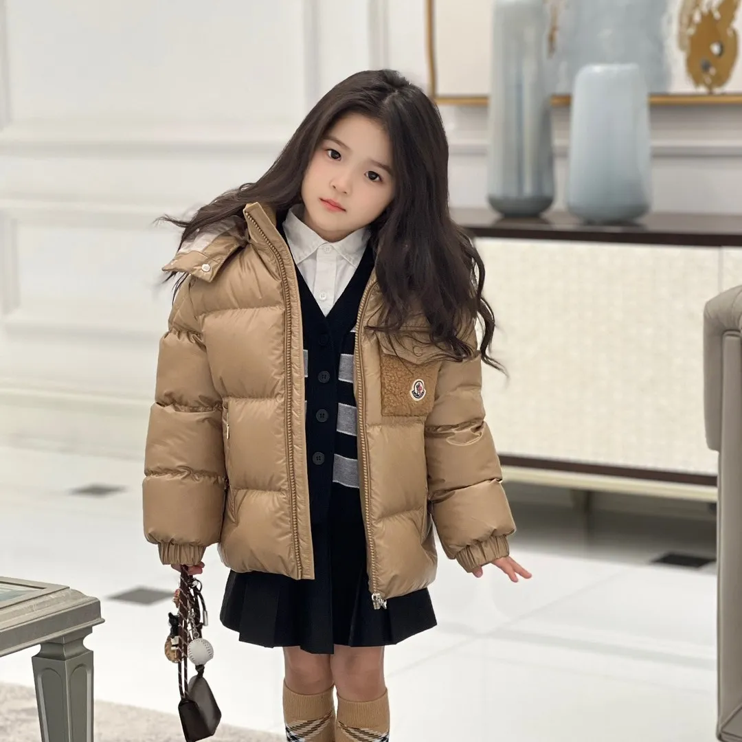 【110-160cm】冬のマストアイテム 保温性抜群 フリース襟付 フード付き ダウンジャケット
