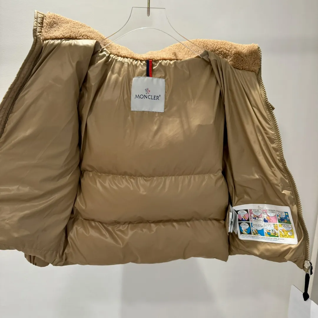 【110-160cm】冬のマストアイテム 保温性抜群 フリース襟付 フード付き ダウンジャケット