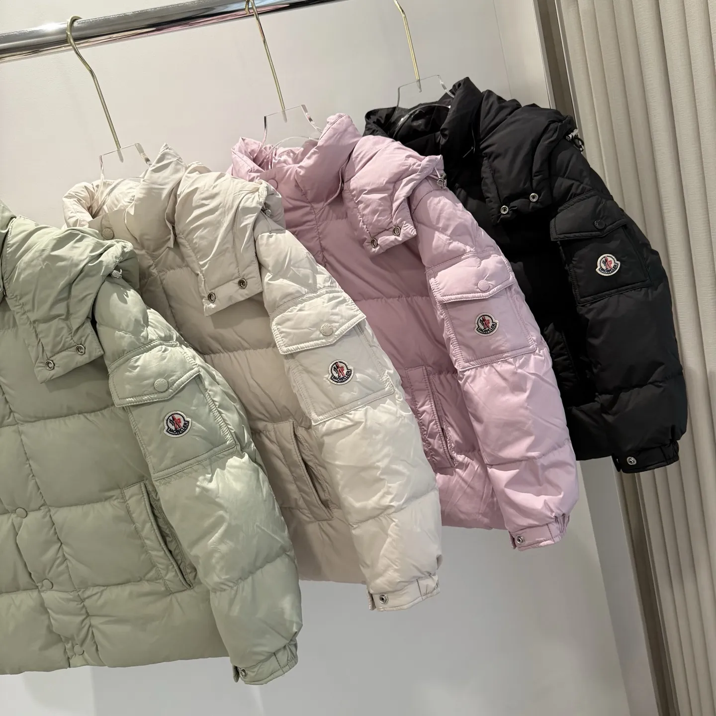 【120-170cm】おしゃれキッズ必見  大人気 カラバリ豊富 フード付き ダウンジャケット