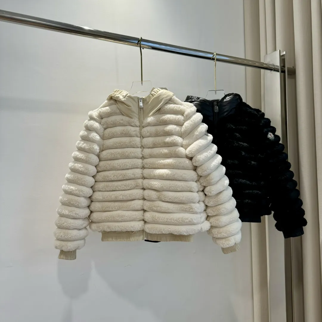 【110-160cm】絶対後悔しない おしゃれ ふわふわ 柔らかい手触り フード付き ダウンジャケット