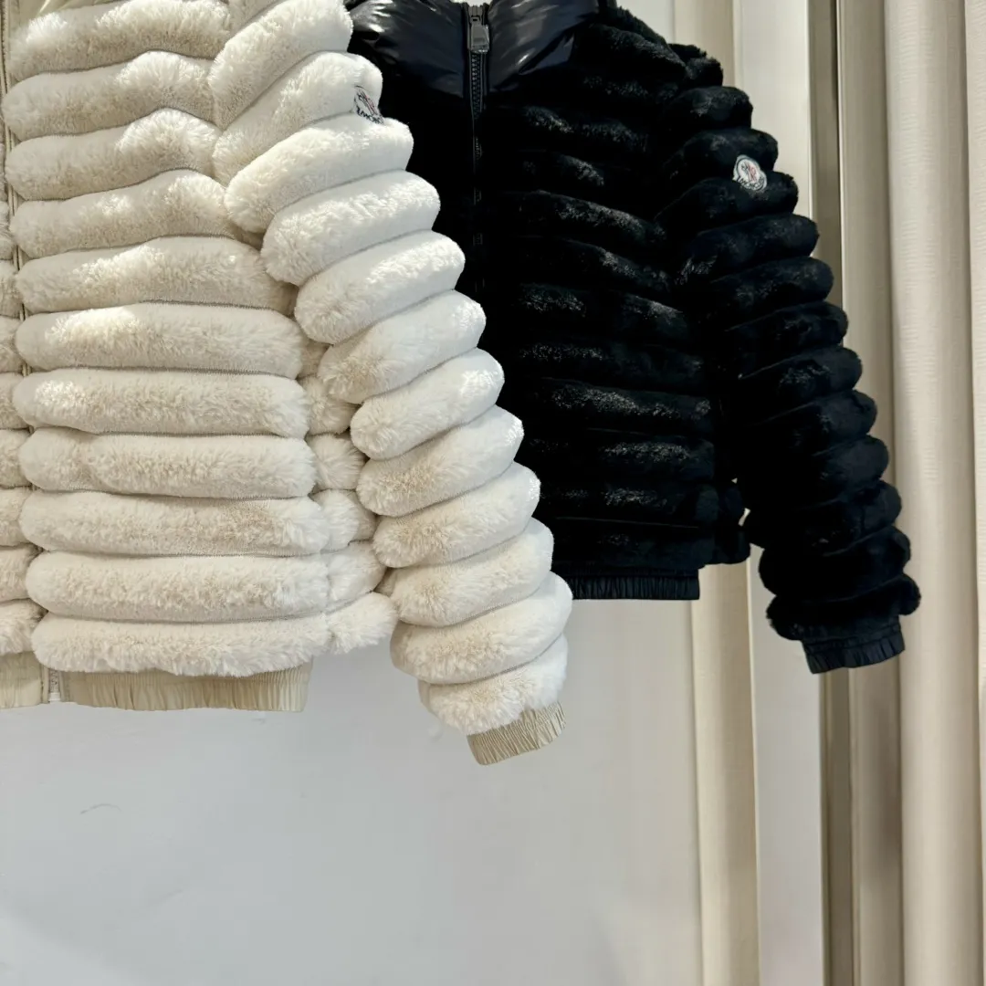 【110-160cm】絶対後悔しない おしゃれ ふわふわ 柔らかい手触り フード付き ダウンジャケット