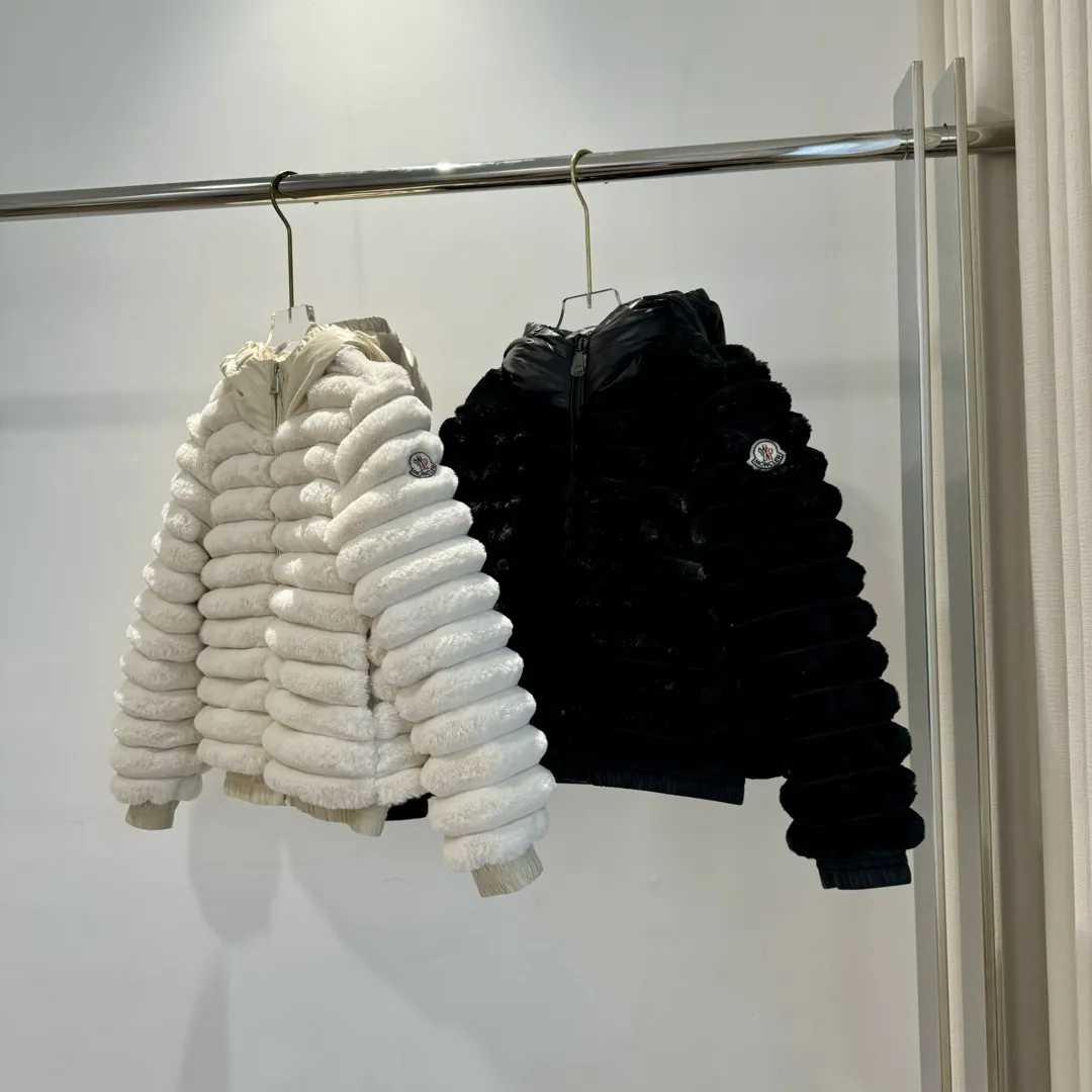 【110-160cm】絶対後悔しない おしゃれ ふわふわ 柔らかい手触り フード付き ダウンジャケット