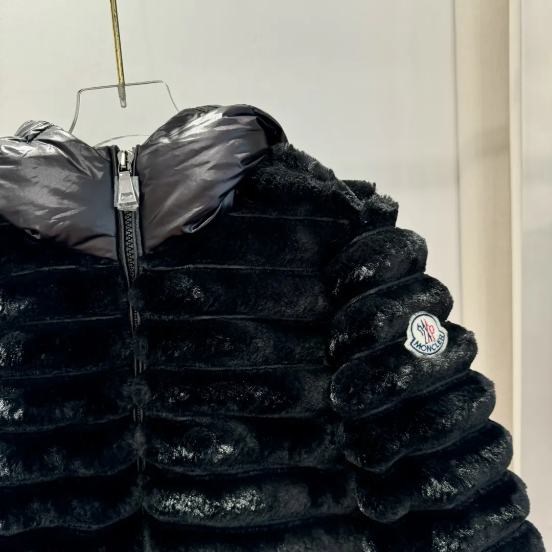 【110-160cm】絶対後悔しない おしゃれ ふわふわ 柔らかい手触り フード付き ダウンジャケット