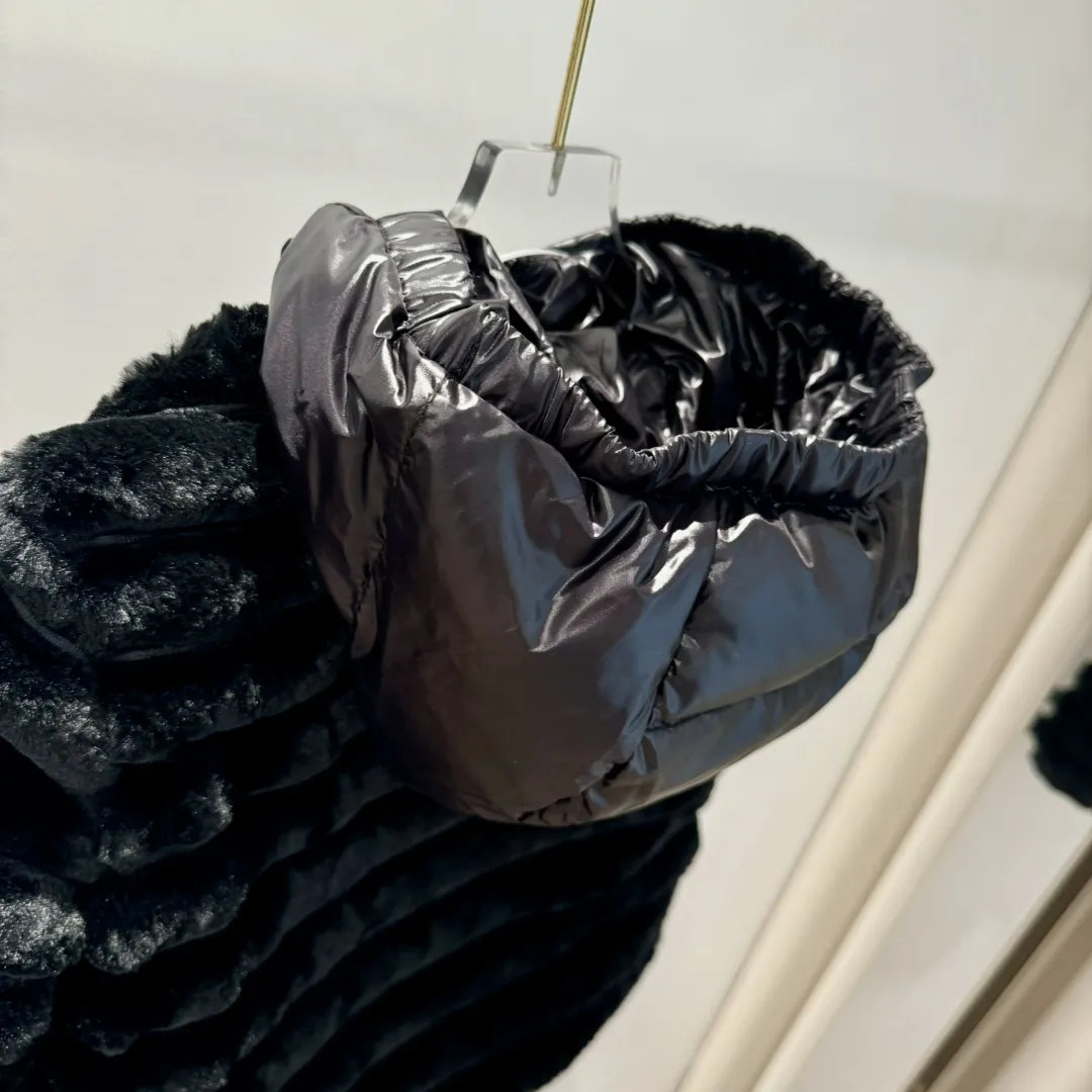 【110-160cm】絶対後悔しない おしゃれ ふわふわ 柔らかい手触り フード付き ダウンジャケット