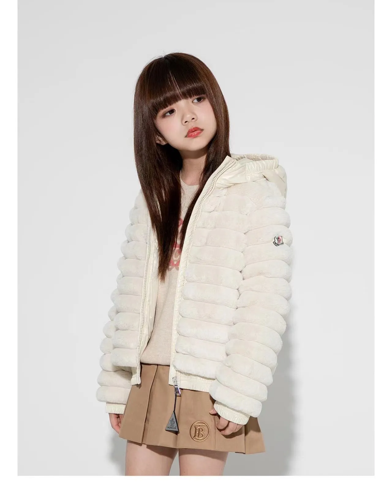 【110-160cm】絶対後悔しない おしゃれ ふわふわ 柔らかい手触り フード付き ダウンジャケット