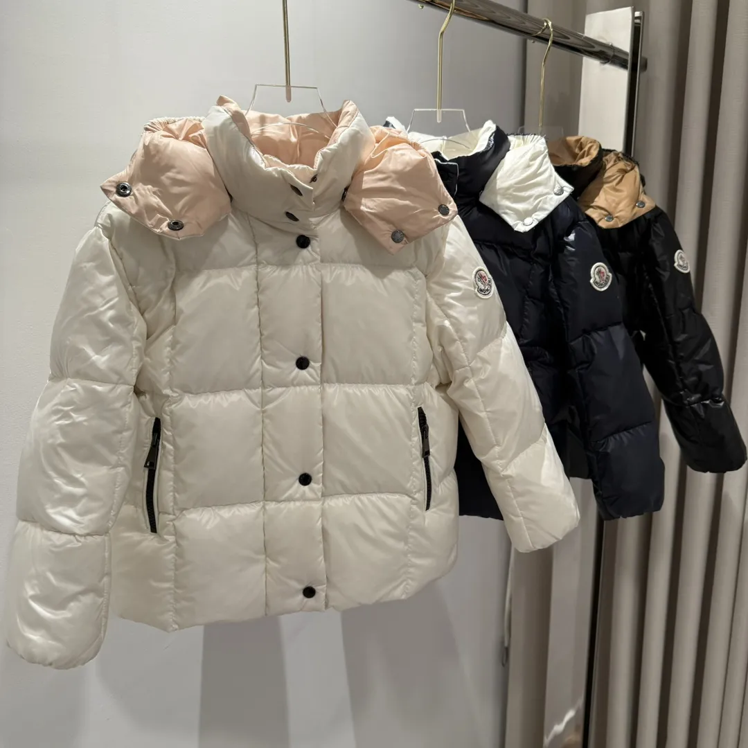 【110-160cm】ママたちに大好評 おしゃれ 保温性抜群 フード付き ダウンジャケット