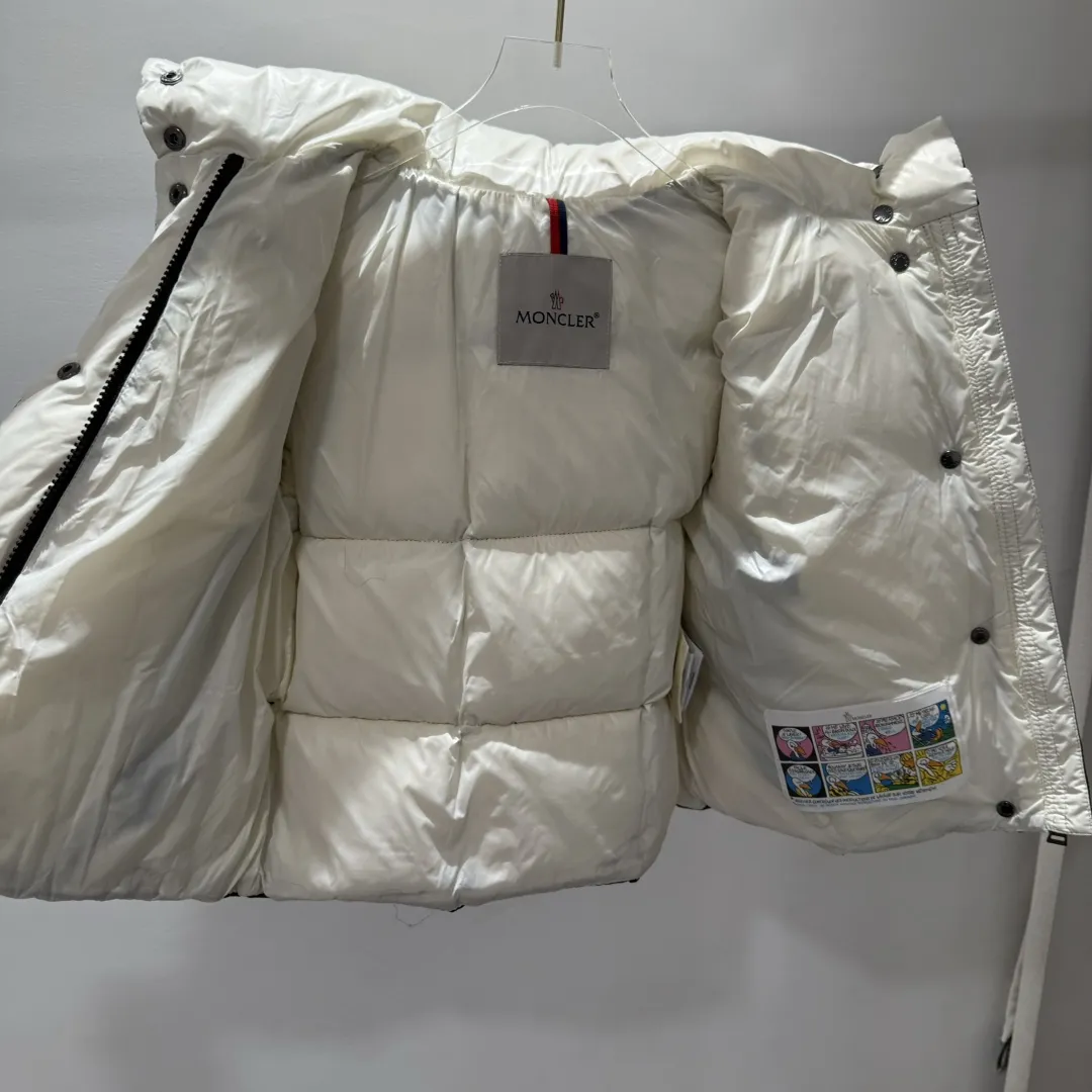 【110-160cm】ママたちに大好評 おしゃれ 保温性抜群 フード付き ダウンジャケット