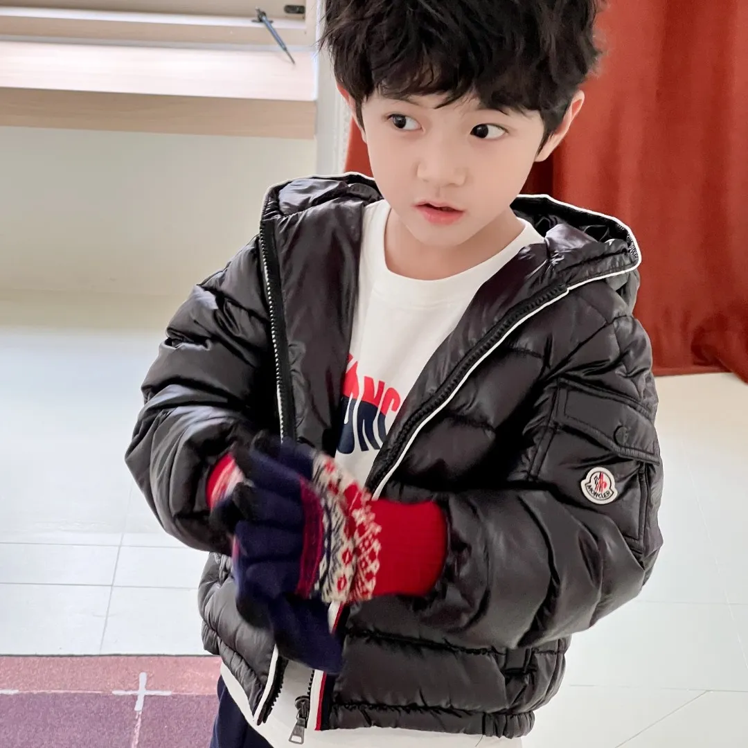 【110-160cm】トレンド感たっぷり 保温性抜群 トレンド  クール フード付き ダウンジャケット