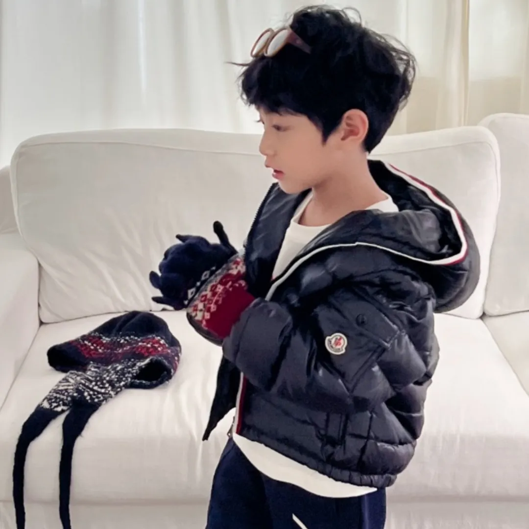 【110-160cm】トレンド感たっぷり 保温性抜群 トレンド  クール フード付き ダウンジャケット