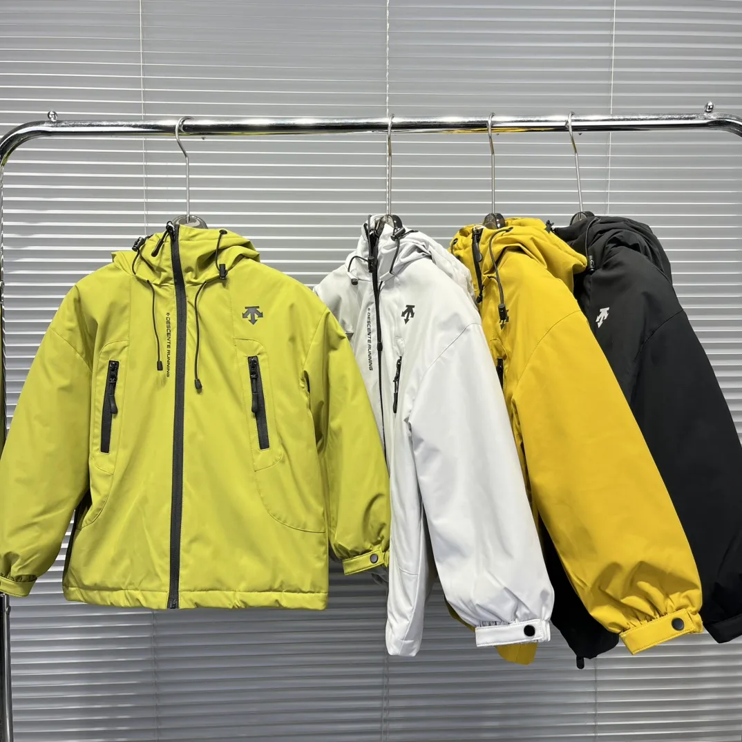 【120-170cm】注目度UP 動きやすい あったか保温 防風ジャケット フード付き ダウンジャケット