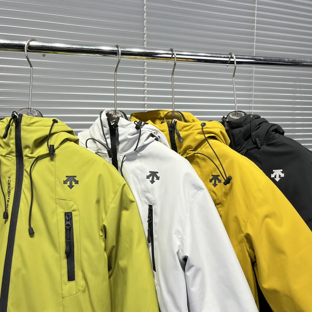 【120-170cm】注目度UP 動きやすい あったか保温 防風ジャケット フード付き ダウンジャケット