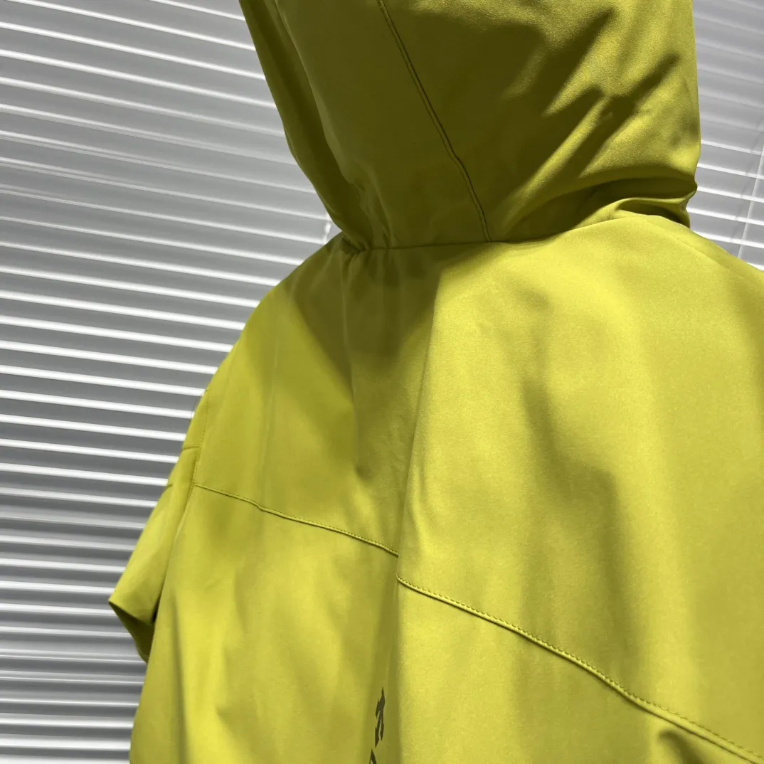 【120-170cm】注目度UP 動きやすい あったか保温 防風ジャケット フード付き ダウンジャケット