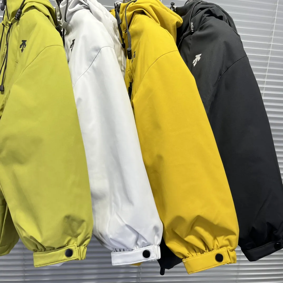 【120-170cm】注目度UP 動きやすい あったか保温 防風ジャケット フード付き ダウンジャケット