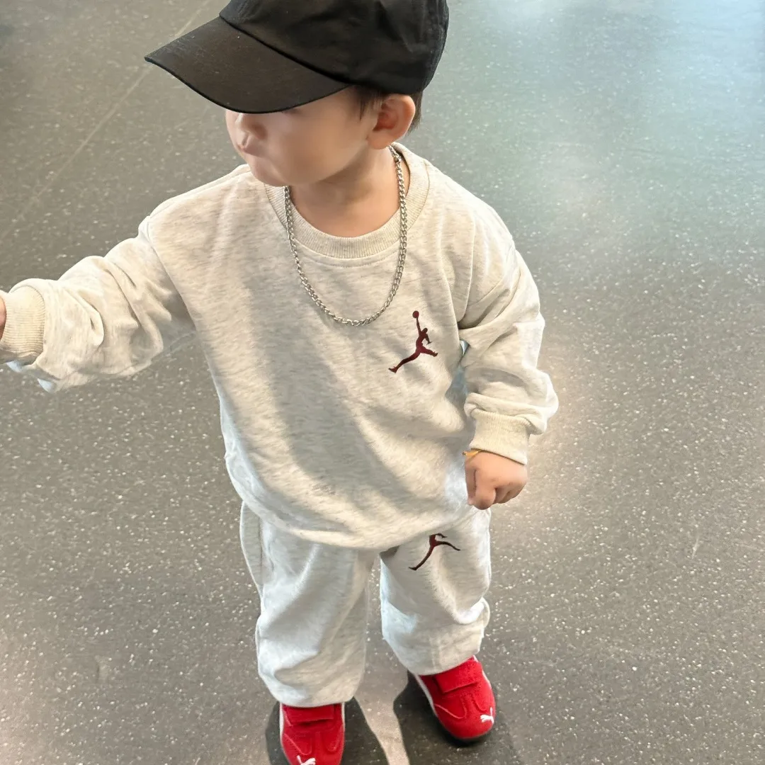 【90-160cm】二点セット よく売れる 大活躍 カジュアル スポーティ トレーナー+パンツ セットアップ