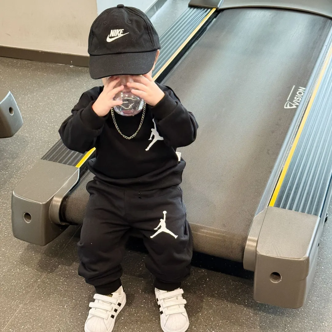 【90-160cm】二点セット よく売れる 大活躍 カジュアル スポーティ トレーナー+パンツ セットアップ