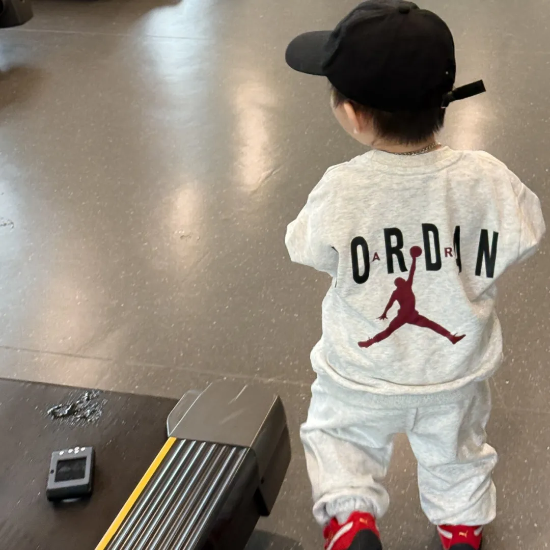 【90-160cm】二点セット よく売れる 大活躍 カジュアル スポーティ トレーナー+パンツ セットアップ