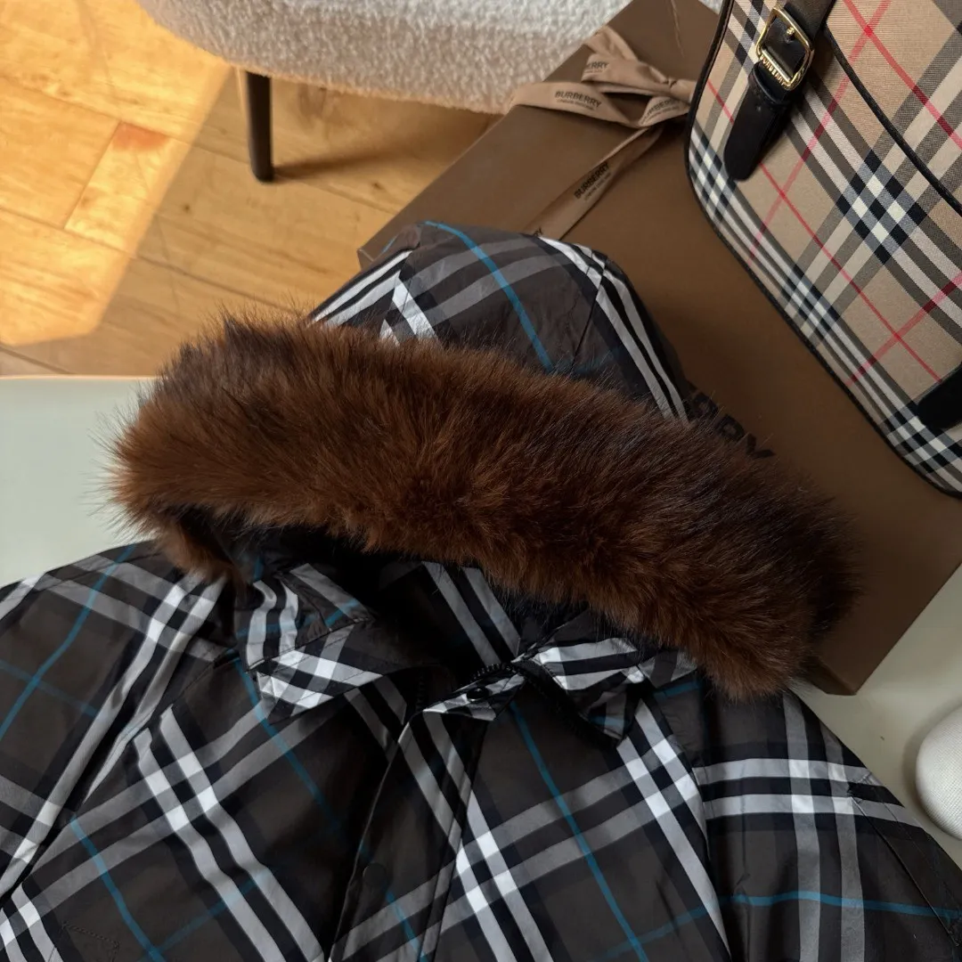 【110-150cm】冬のおしゃれアイテム 品質満点 チェック柄 フードファー付き ダウンジャケット