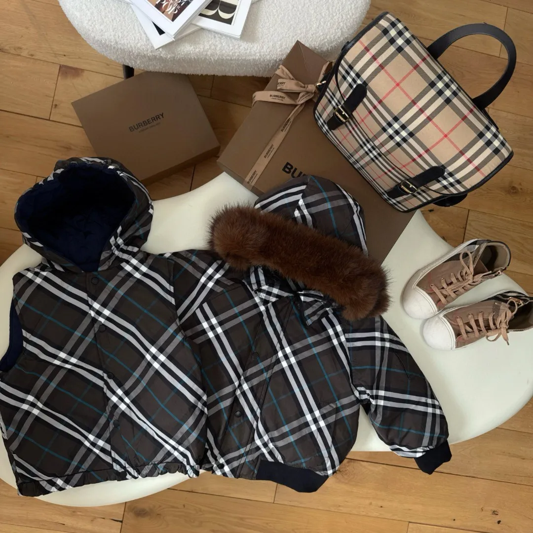 【110-150cm】冬のおしゃれアイテム 品質満点 チェック柄 フードファー付き ダウンジャケット