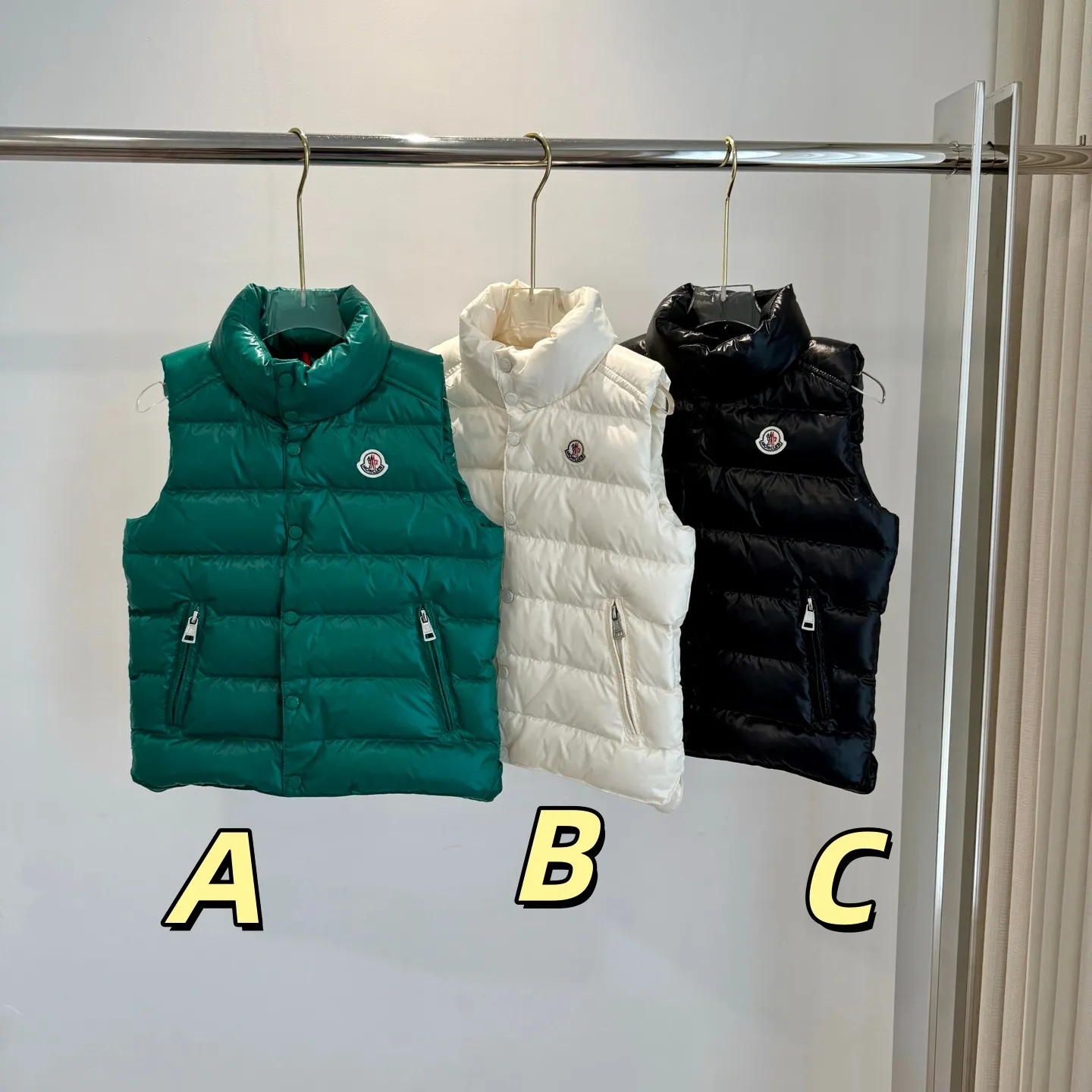 【110-170cm】SNSで話題 爆売れ中 トレンド  保温性抜群 ユニセックス ダウンベスト