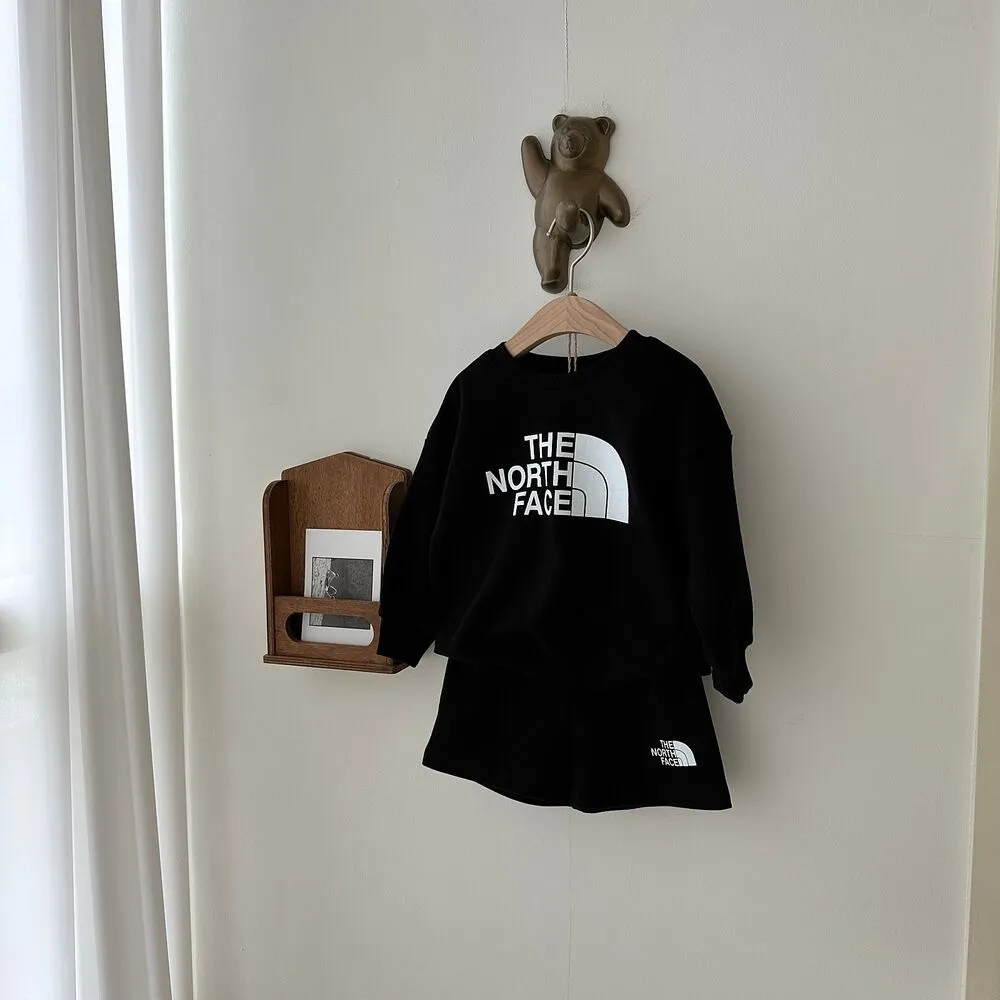 【90-160cm】二点セット 人気爆発中 カジュアル 動きやすさ抜群 プリント トレーナー＋ショートパンツ セットアップ