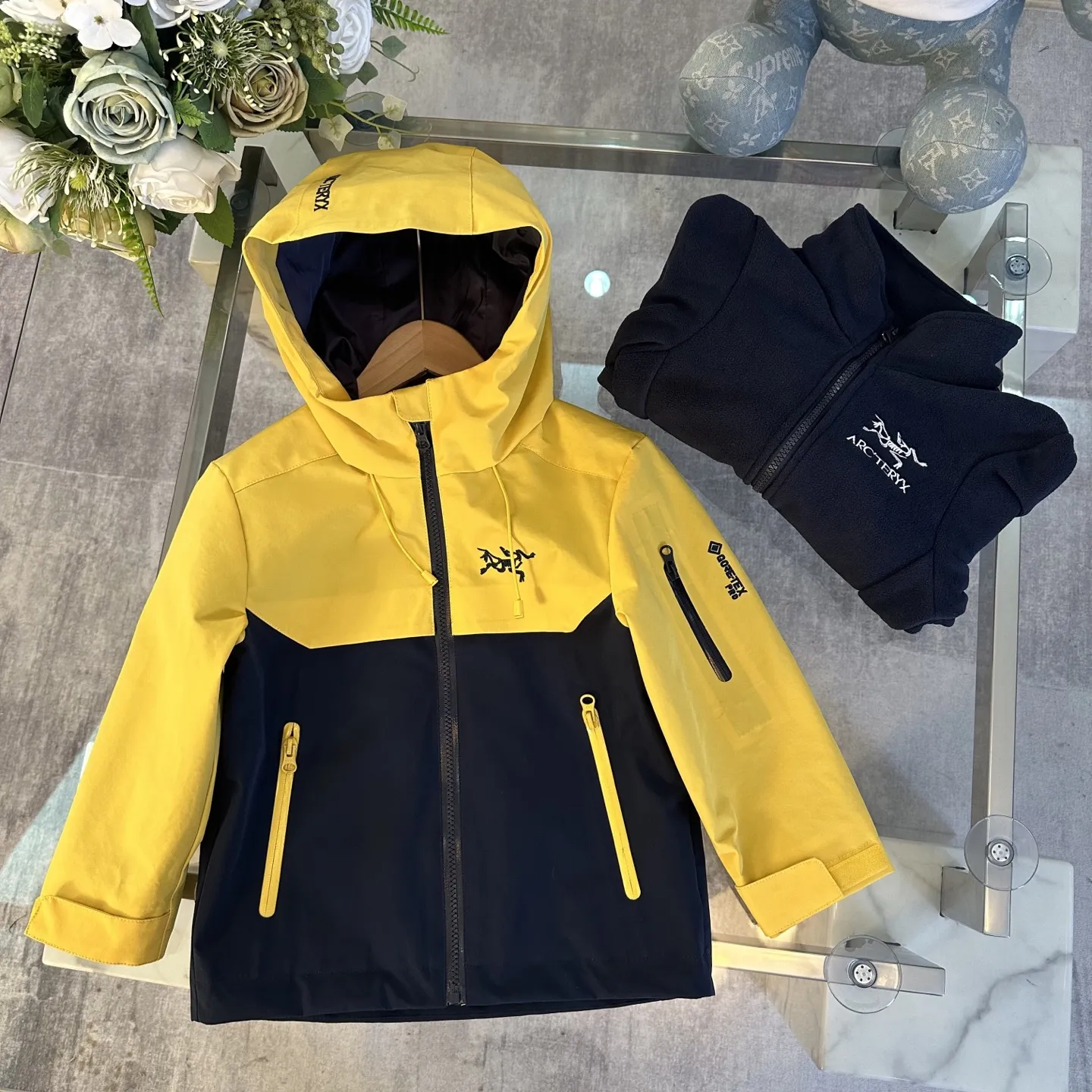 【110-160cm】絶対後悔しない トレンド 防風・防水機能 動きやすい インナー付きアウター