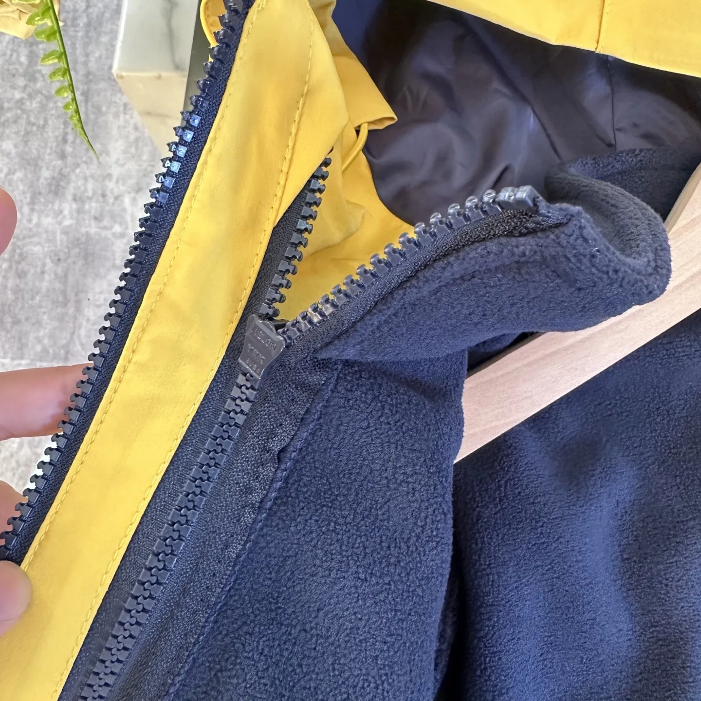 【110-160cm】絶対後悔しない トレンド 防風・防水機能 動きやすい インナー付きアウター