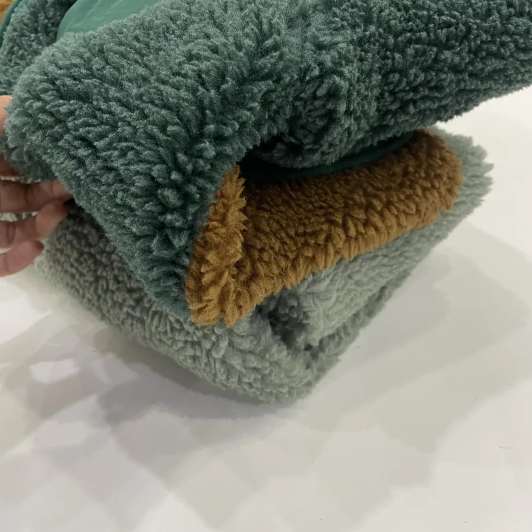 【100-160cm】デイリーコーデにぴったり カジュア 保温性抜群 スタンドネック ボアジャケット