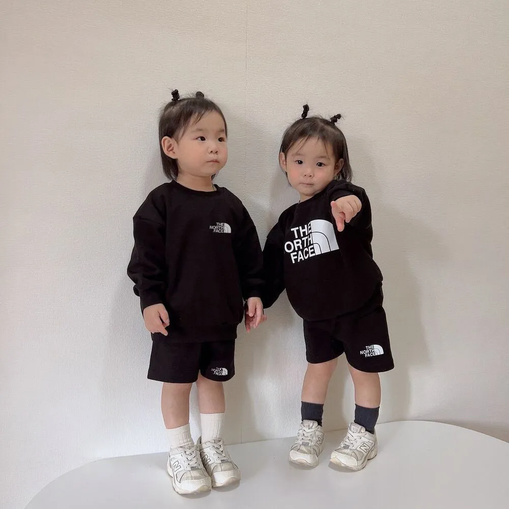 【90-160cm】二点セット 人気爆発中 カジュアル 動きやすさ抜群 プリント トレーナー＋ショートパンツ セットアップ