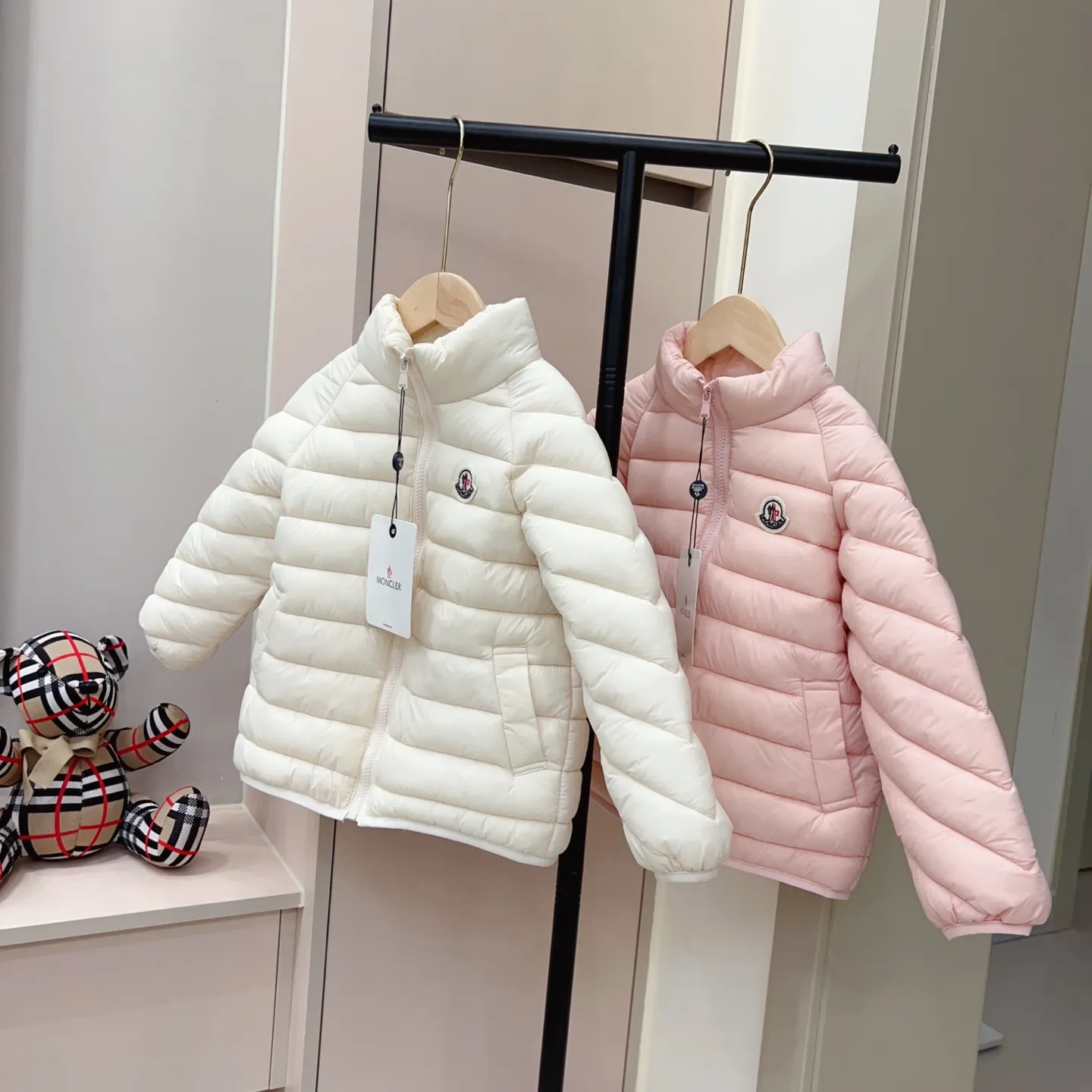 【90-150cm】着回し力抜群 大人気 すっきりシルエット シンプル キッズ ベーシックダウン