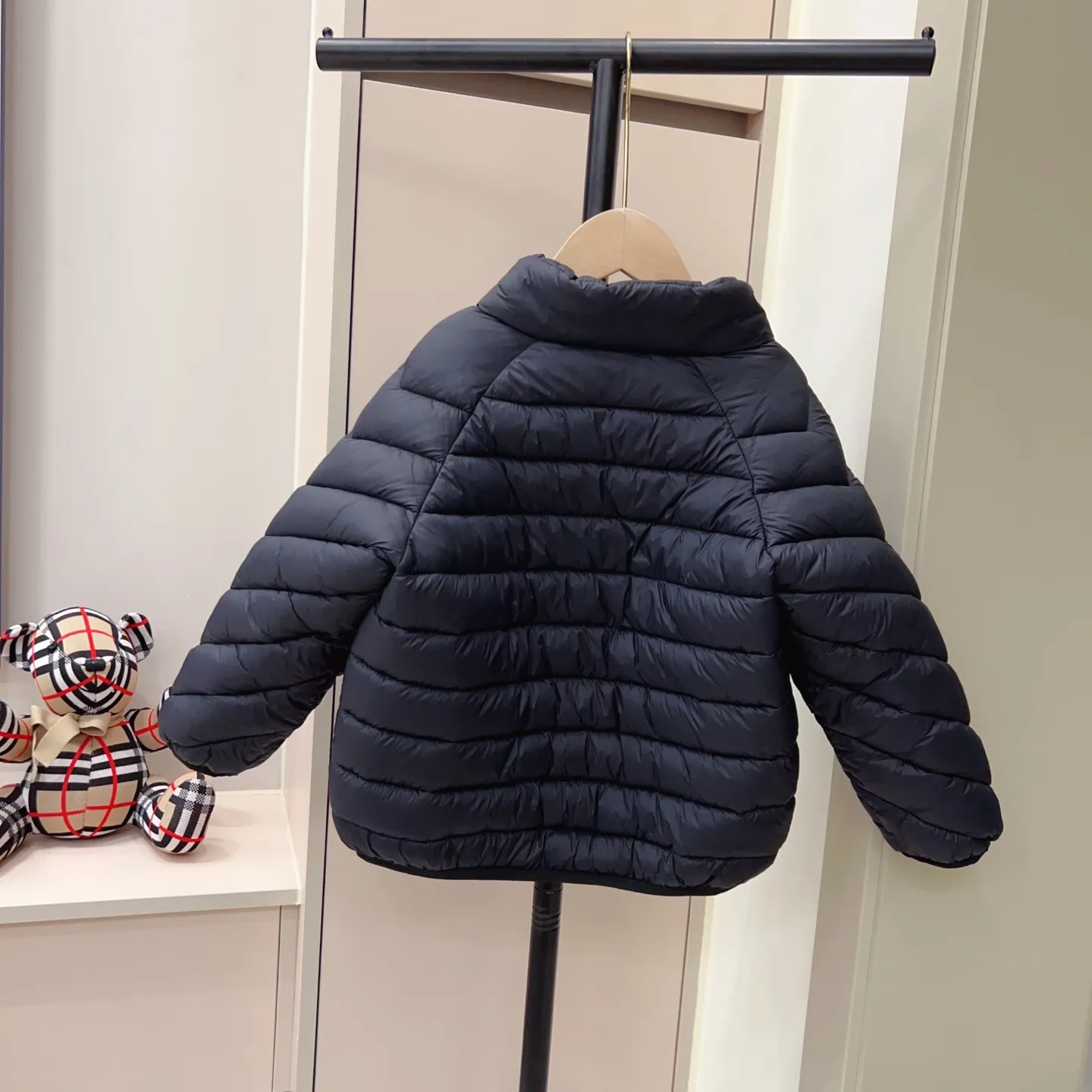 【90-150cm】着回し力抜群 大人気 すっきりシルエット シンプル キッズ ベーシックダウン