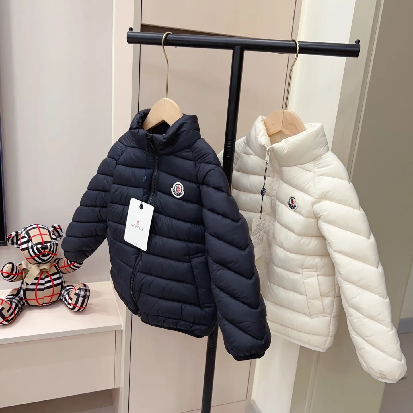 【90-150cm】着回し力抜群 大人気 すっきりシルエット シンプル キッズ ベーシックダウン