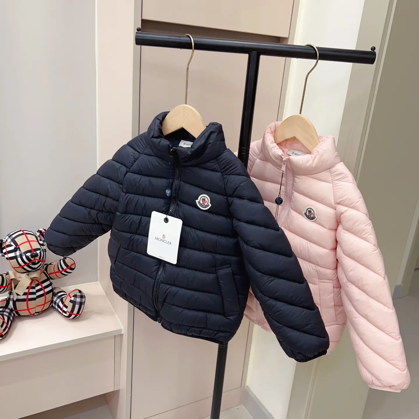 【90-150cm】着回し力抜群 大人気 すっきりシルエット シンプル キッズ ベーシックダウン