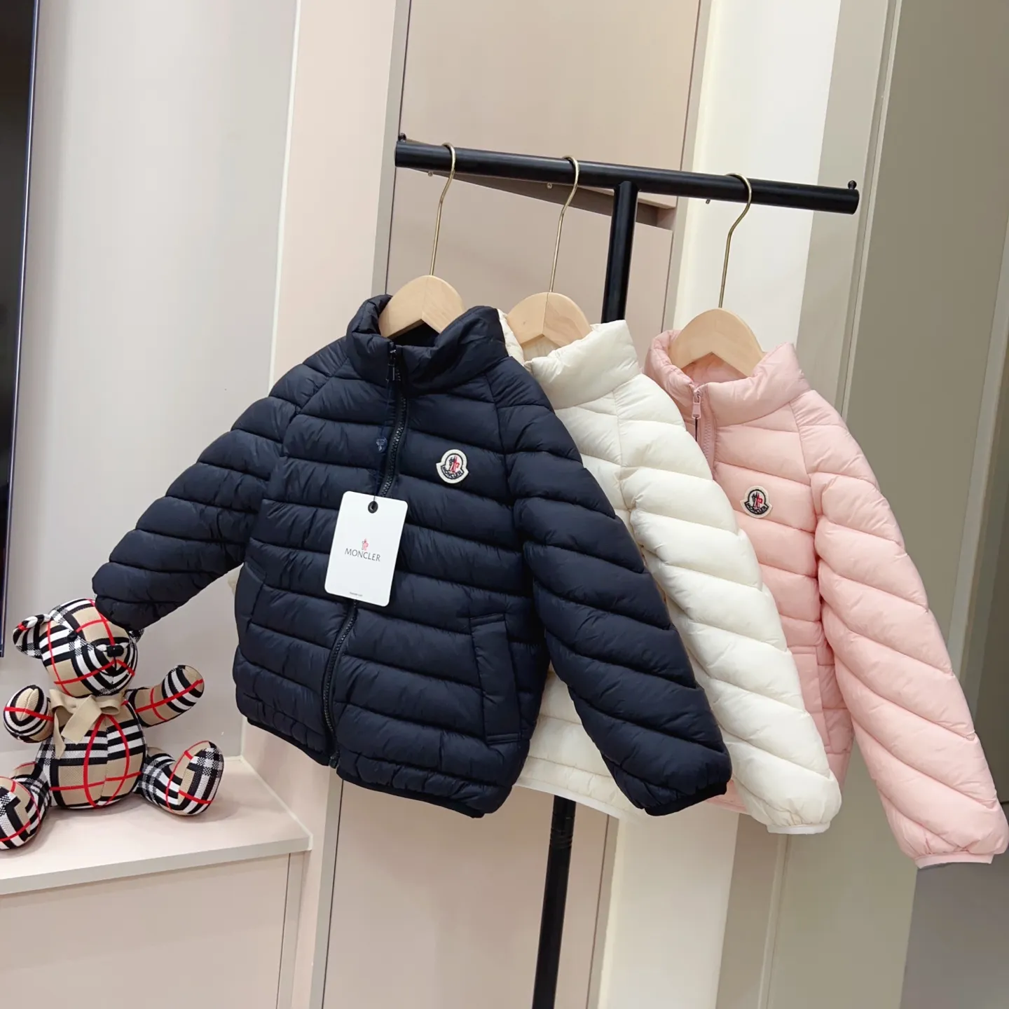 【90-150cm】着回し力抜群 大人気 すっきりシルエット シンプル キッズ ベーシックダウン