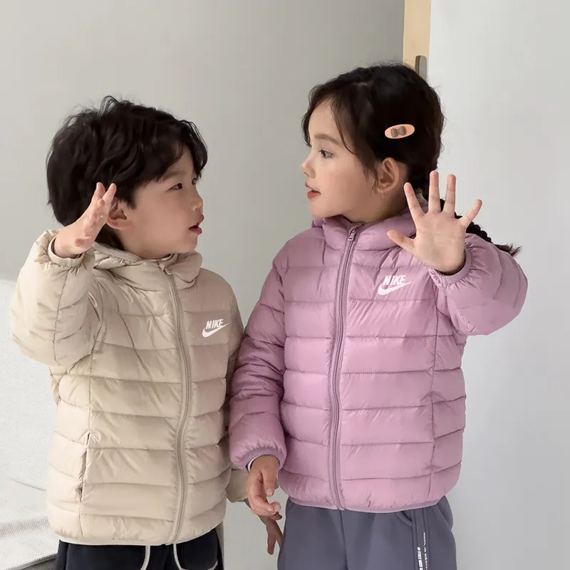 【100-170cm】ママたちに大好評 爆売れ中 防寒 重ね着OK カラバリ豊富 キッズ 軽量 ダウンジャケット