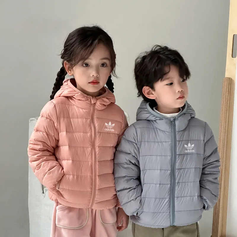 【100-170cm】よく売れる トレンド  カラバリ豊富 あったか キッズ 軽量 ダウンジャケット