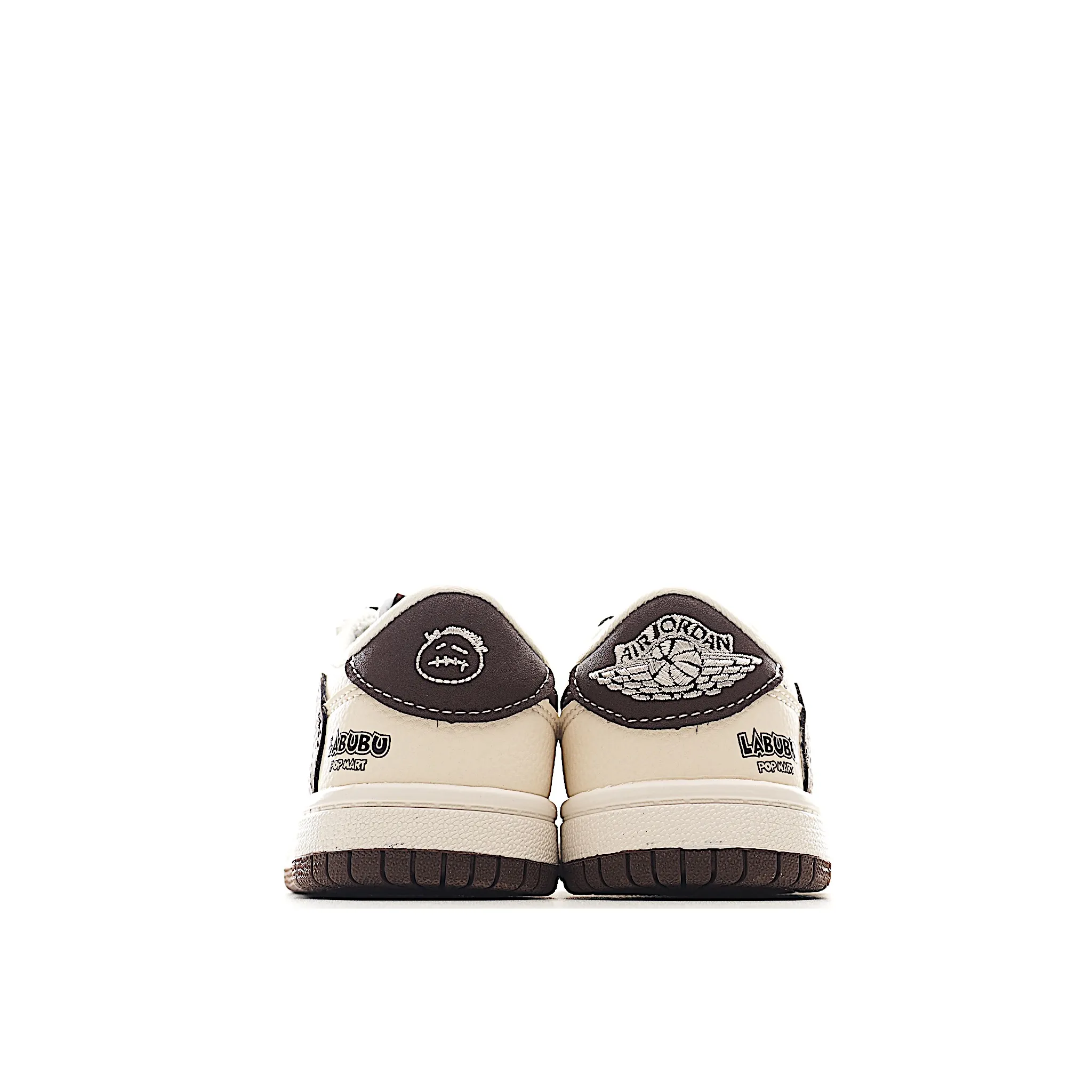 コーデのポイントになる 軽量タイプ カジュアル キッズ スニーカー