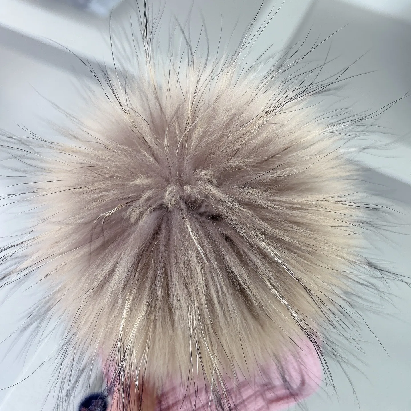 寒い日のお出かけに最適 カジュアル 合わせやすい ふわふわ キッズ ニット帽