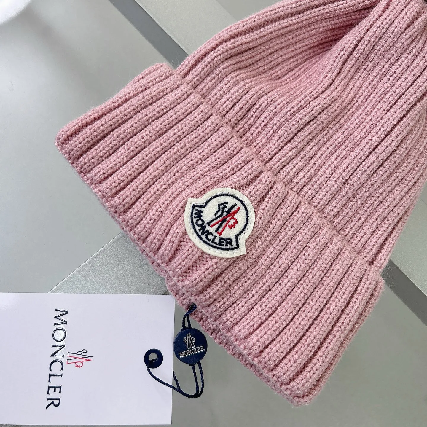 寒い日のお出かけに最適 カジュアル 合わせやすい ふわふわ キッズ ニット帽