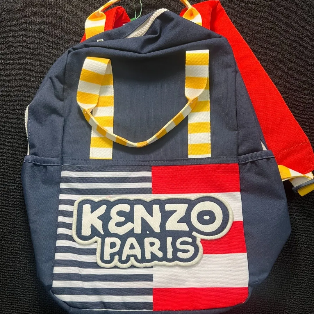 デイリー使いに 大容量タイプ 軽くて丈夫 リュック バックパック