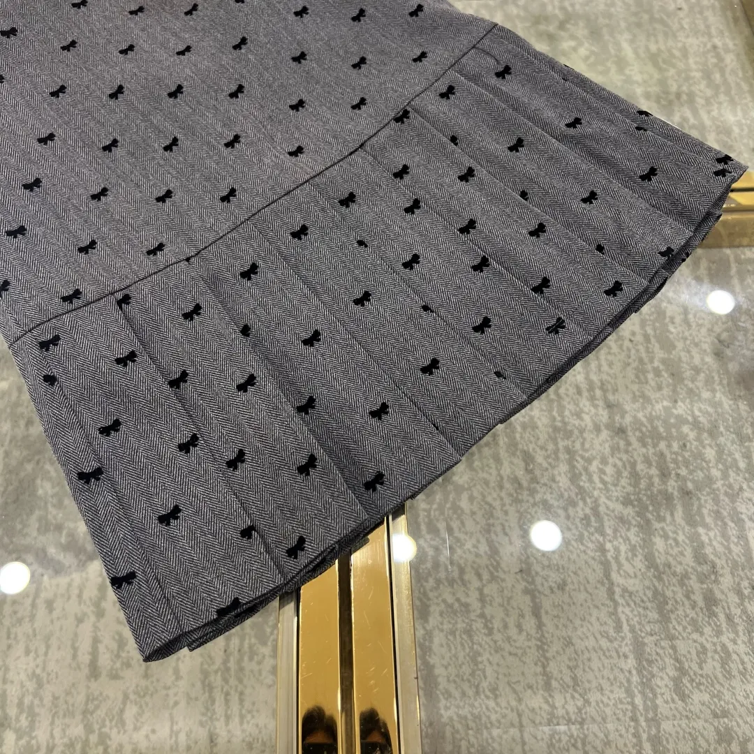 【110-160cm】デイリーにもお出かけにも おしゃれ ガーリー ドット柄 ワンピース