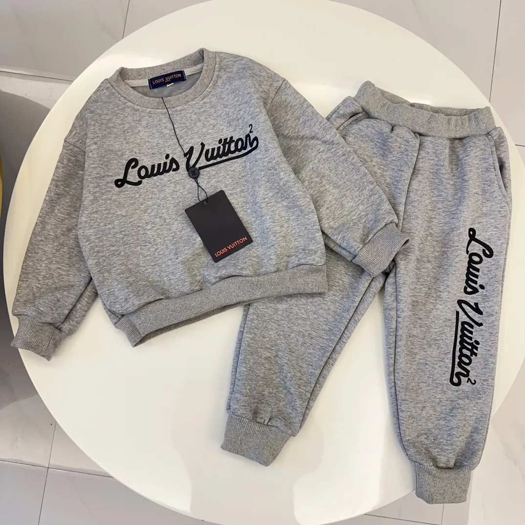 【90-150cm】着回しやすい あったか シンプル 軽量 トレーナー＋パンツセット/中綿アウター