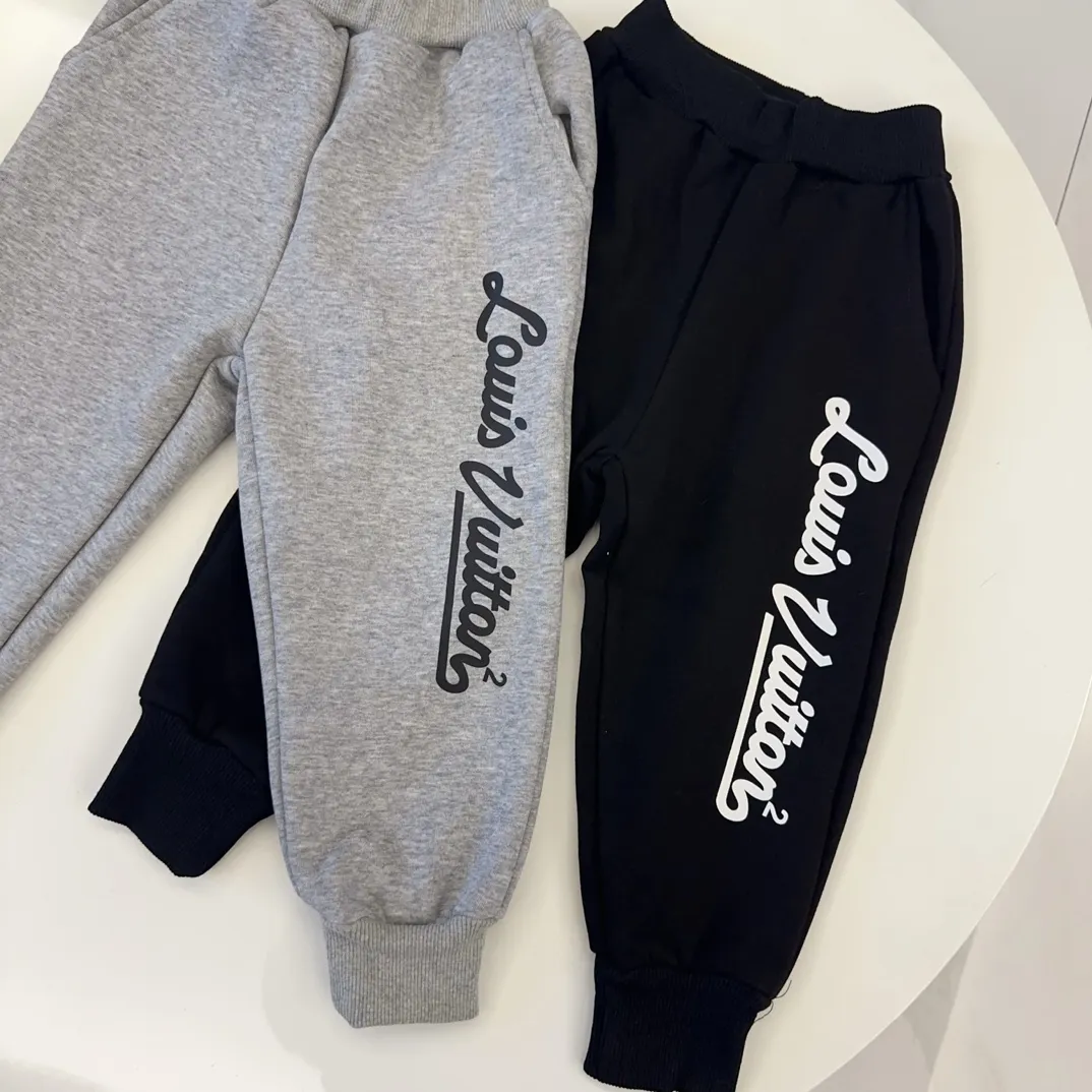 【90-150cm】着回しやすい あったか シンプル 軽量 トレーナー＋パンツセット/中綿アウター