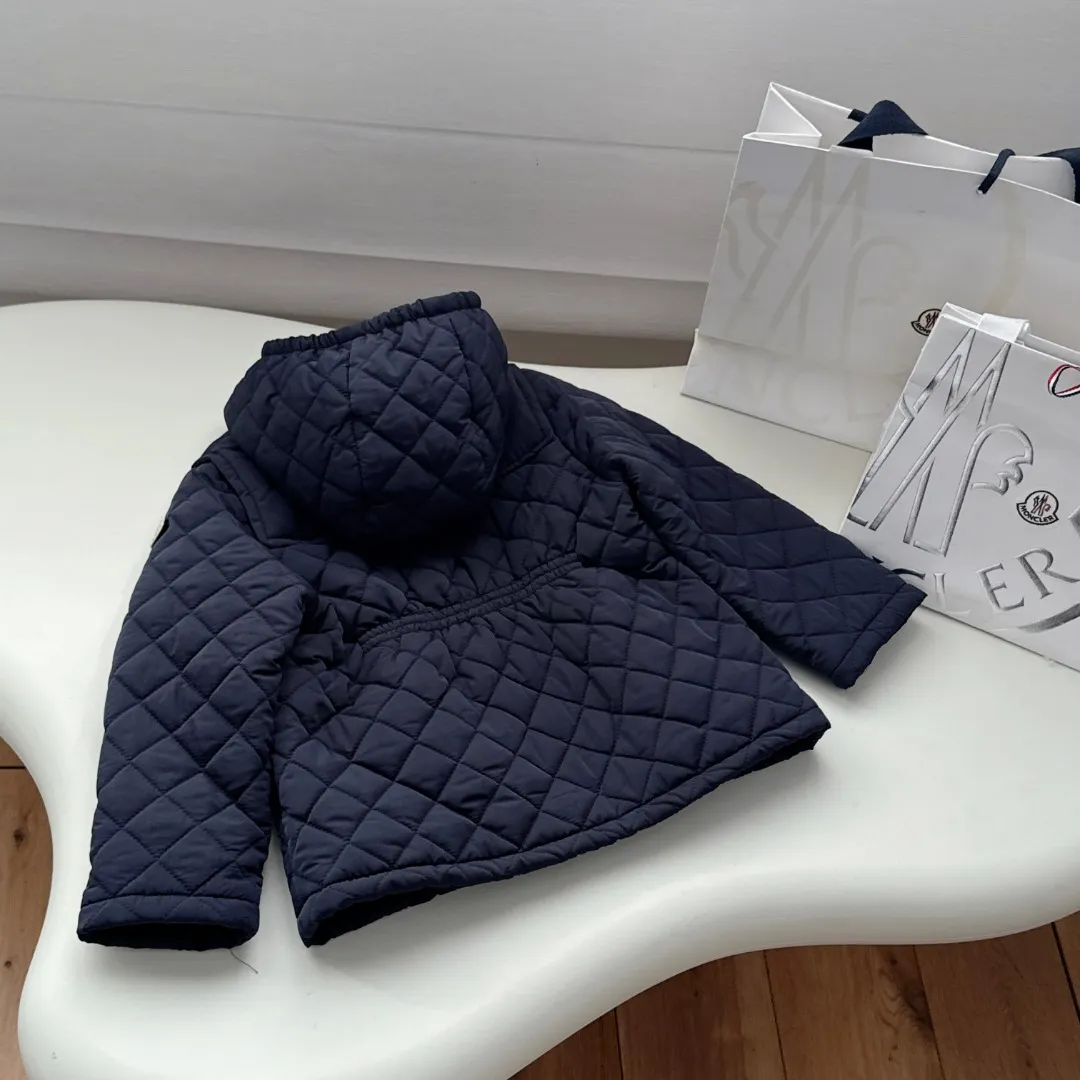 【110-160cm】通学やおでかけにもぴったり おしゃれ あったか フード付き キッズ ミドル丈 中綿コート