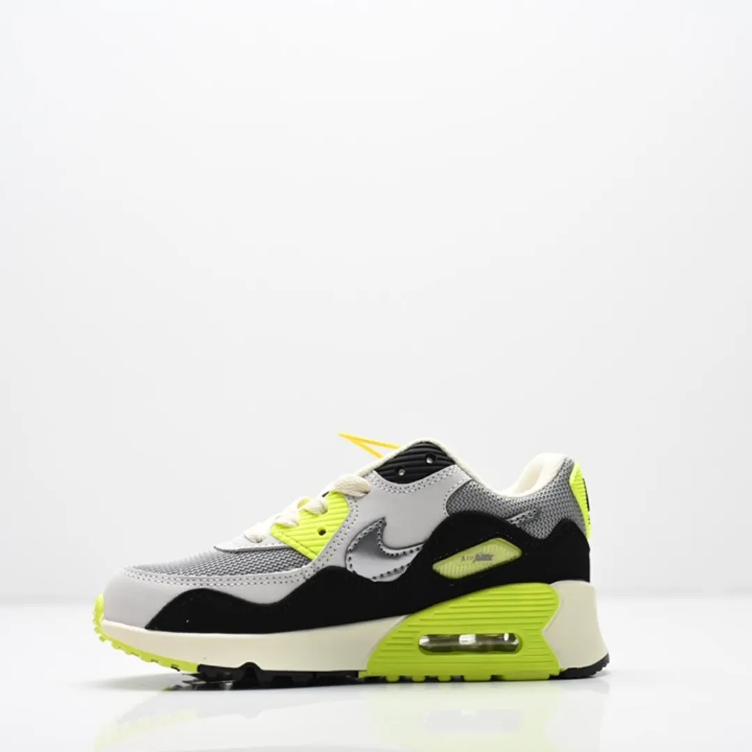 トレンド感たっぷり 防滑ソール クッション性＆防滑性 キッズ スニーカー