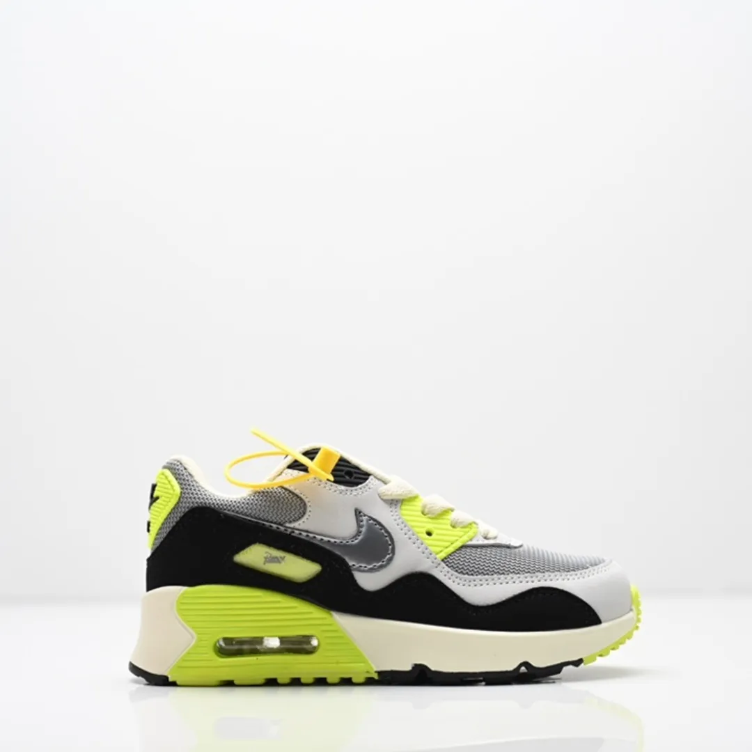 トレンド感たっぷり 防滑ソール クッション性＆防滑性 キッズ スニーカー