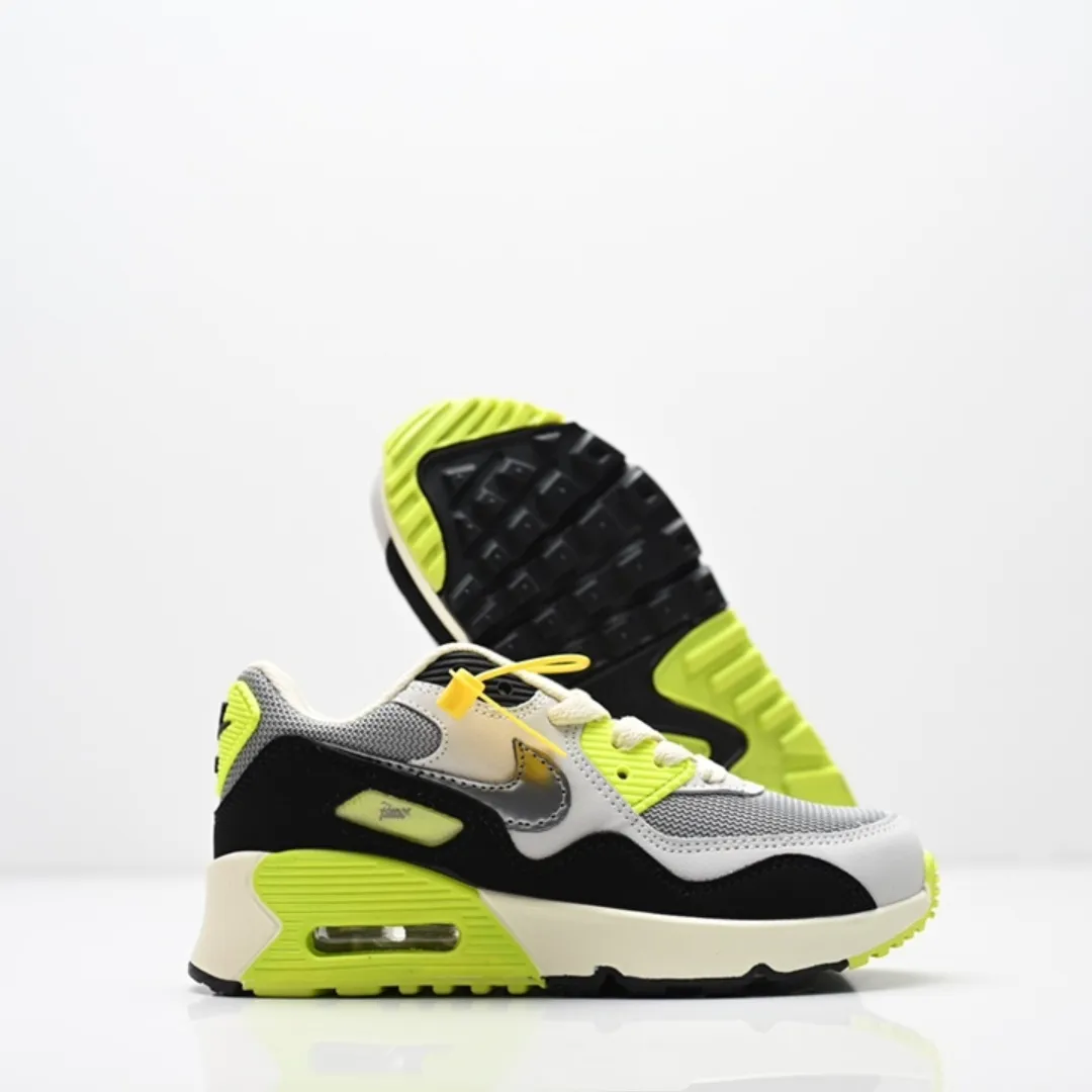 トレンド感たっぷり 防滑ソール クッション性＆防滑性 キッズ スニーカー