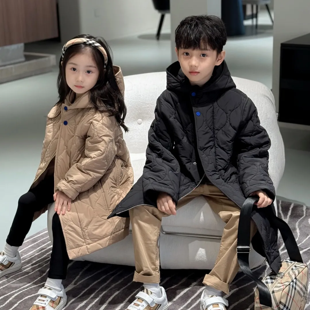 【110-170cm】お出かけにもぴったり 軽くてあたたかい フード付き 中綿ジャケット