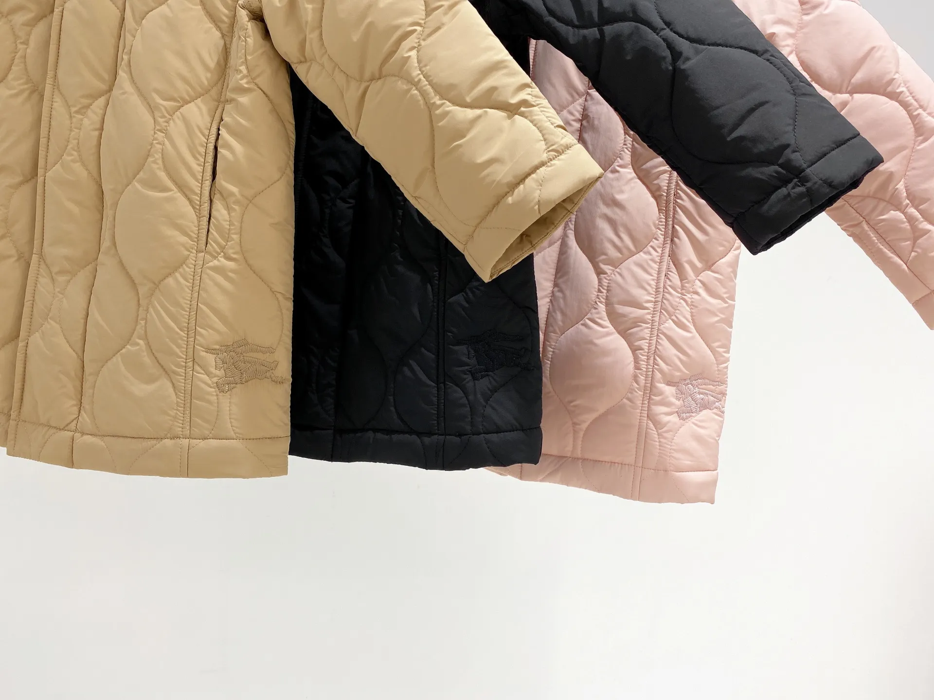 【110-170cm】お出かけにもぴったり 軽くてあたたかい フード付き 中綿ジャケット