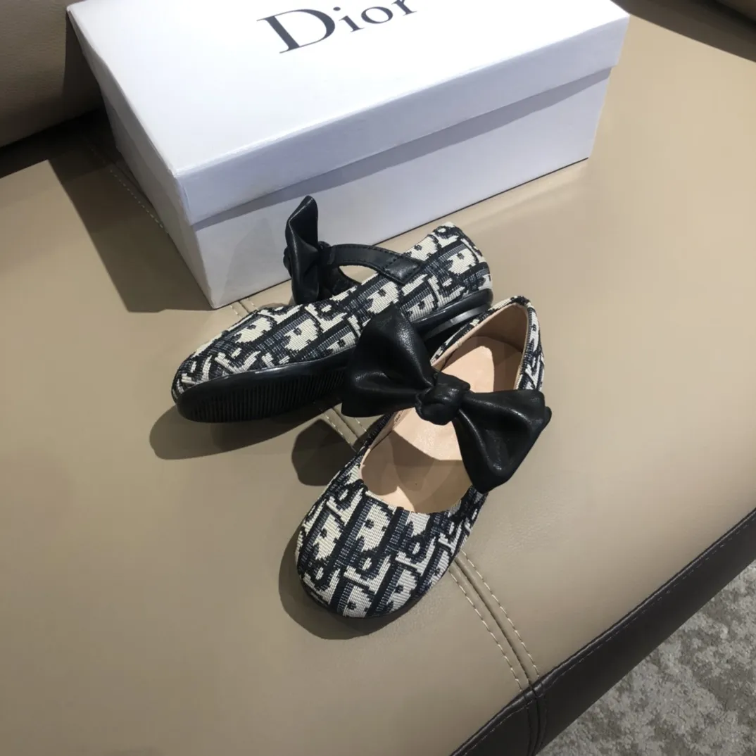 パーティーやお出かけに最適 軽量 リボン付き キッズ プリンセス シューズ